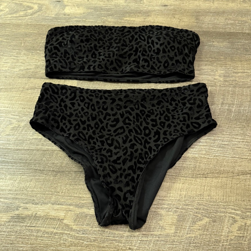 Women's Strapless‎ Bikini